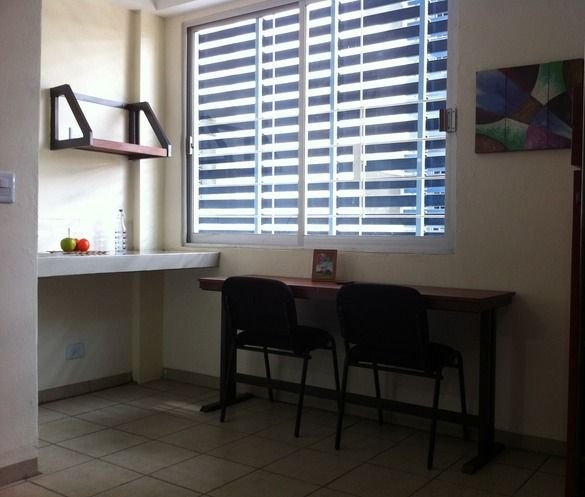 Escritorios en habitación